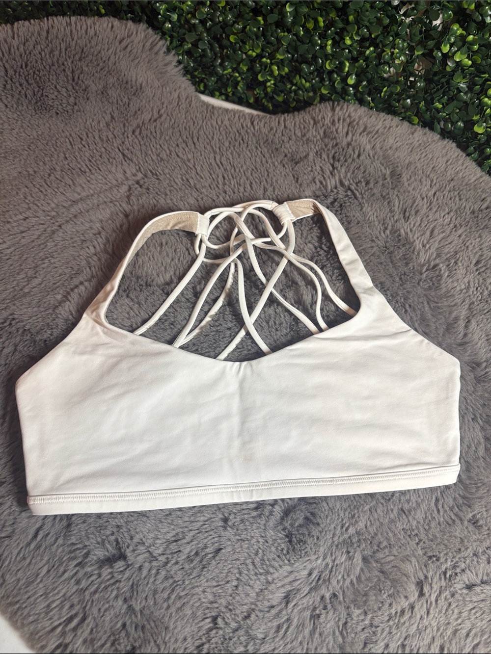 lululemon athletica White Strappy Back Sports Bra Size 8